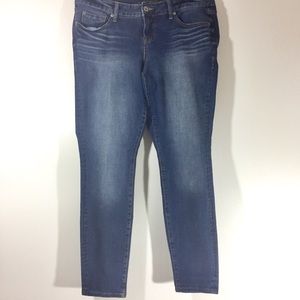 Torrid medium wash skinny jeans (tall)